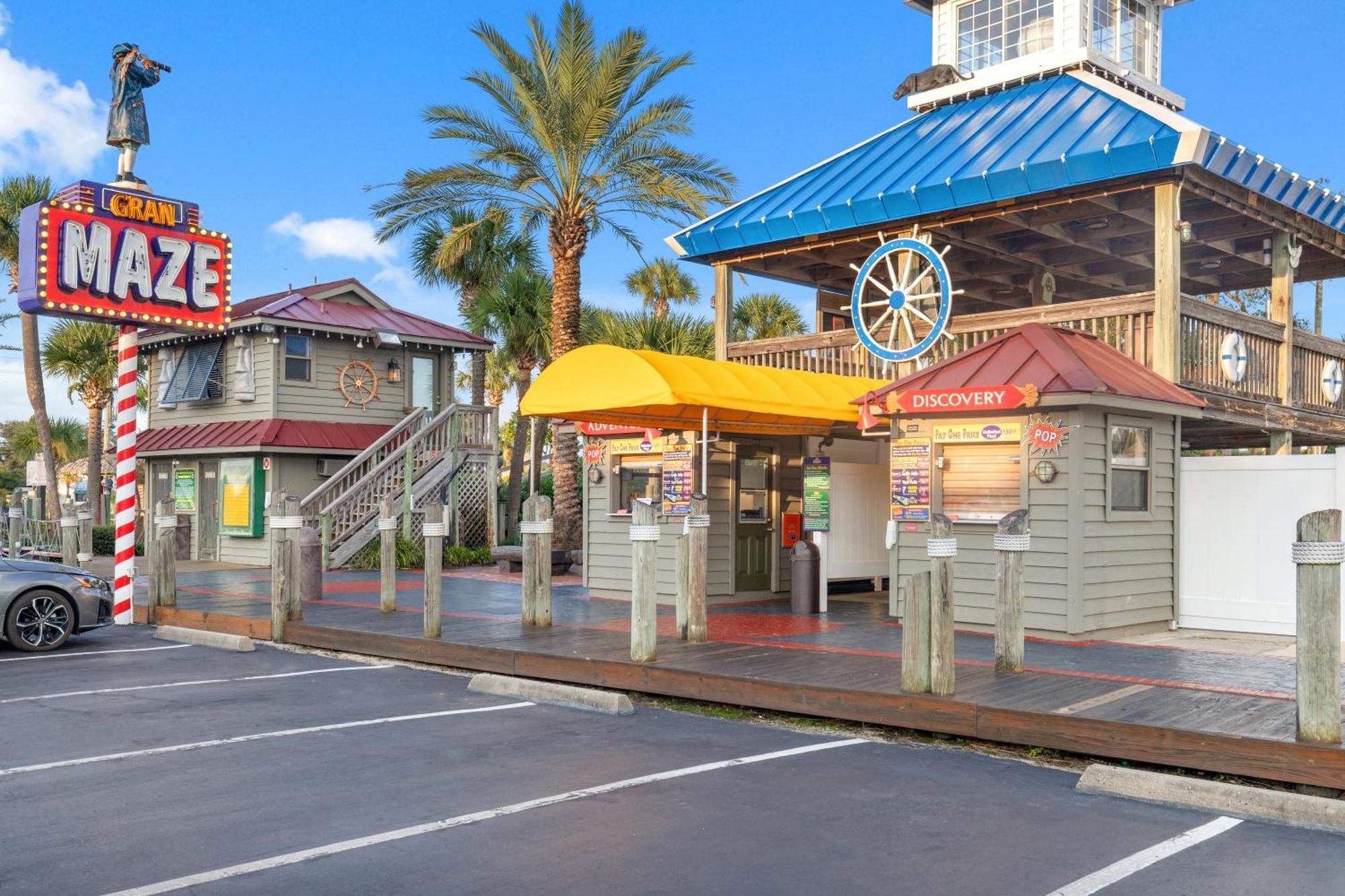 Treasure Shores-3br Beachfront Corner Unit Sleeps 8 With Stunning Gulf Views!