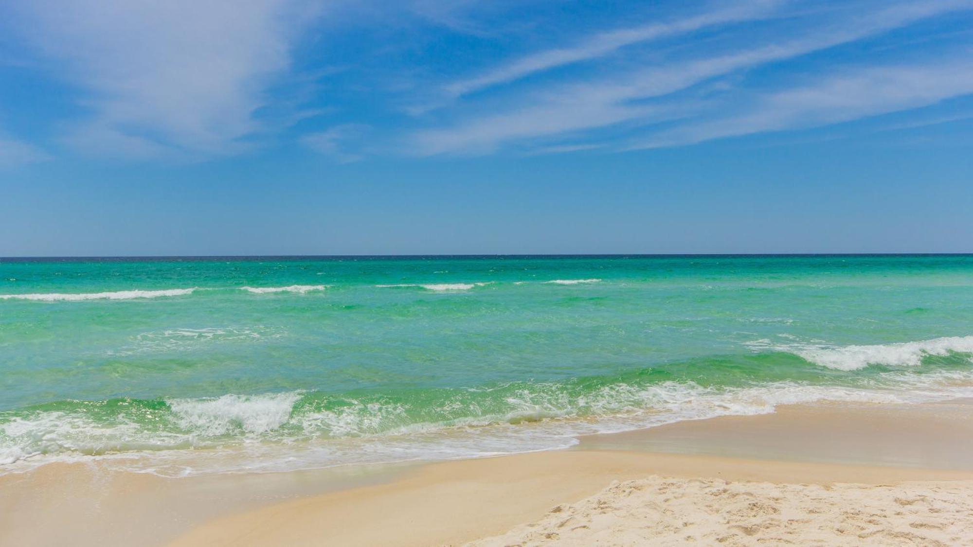 Holiday home Treasure Shores-3br Beachfront Corner Unit Sleeps 8 With Stunning Gulf Views! *
