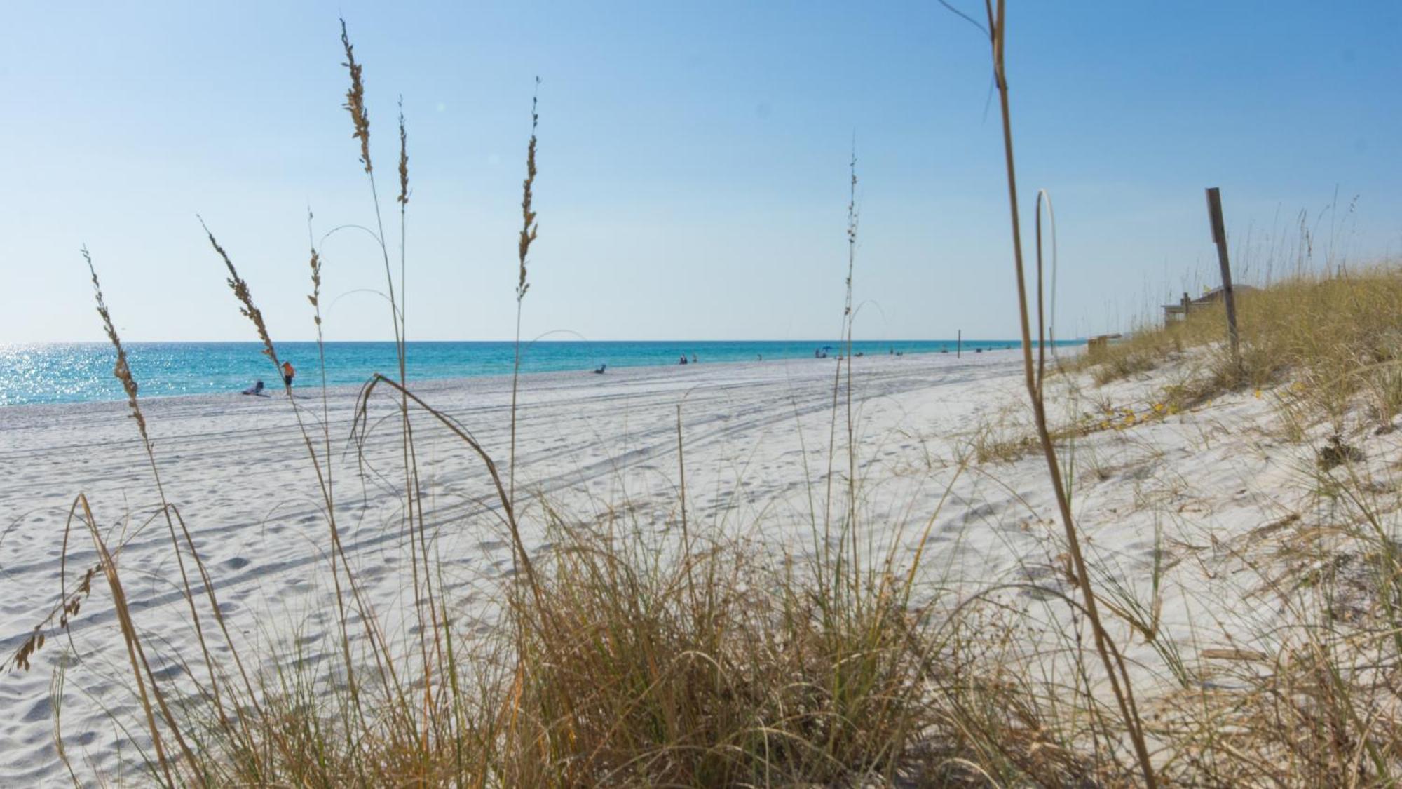 Holiday home Treasure Shores-3br Beachfront Corner Unit Sleeps 8 With Stunning Gulf Views!