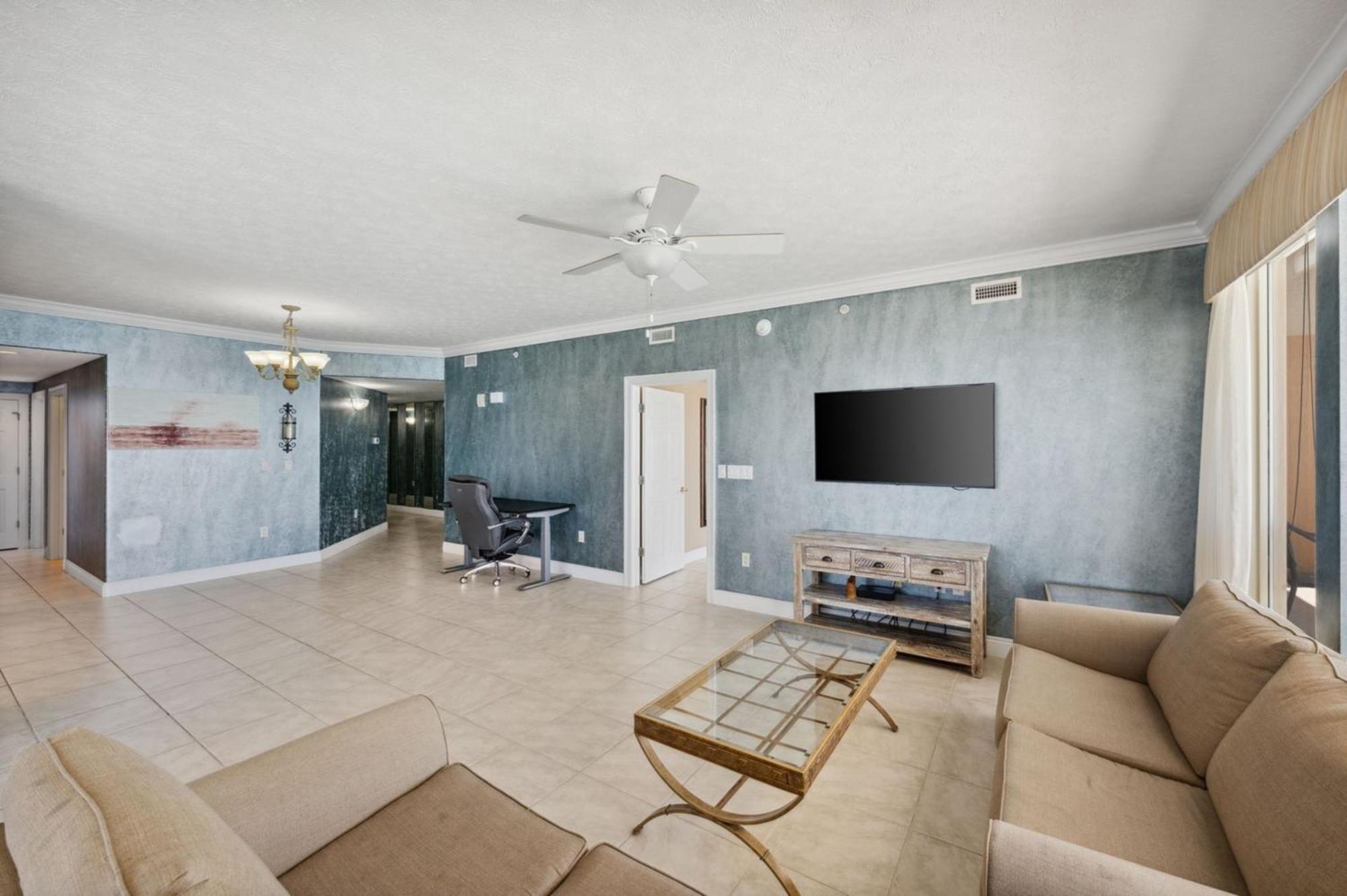 Treasure Shores-3br Beachfront Corner Unit Sleeps 8 With Stunning Gulf Views! * Panama City Beach