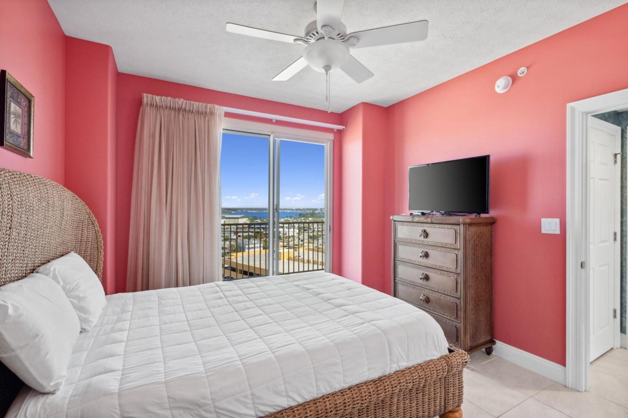 Treasure Shores-3br Beachfront Corner Unit Sleeps 8 With Stunning Gulf Views!