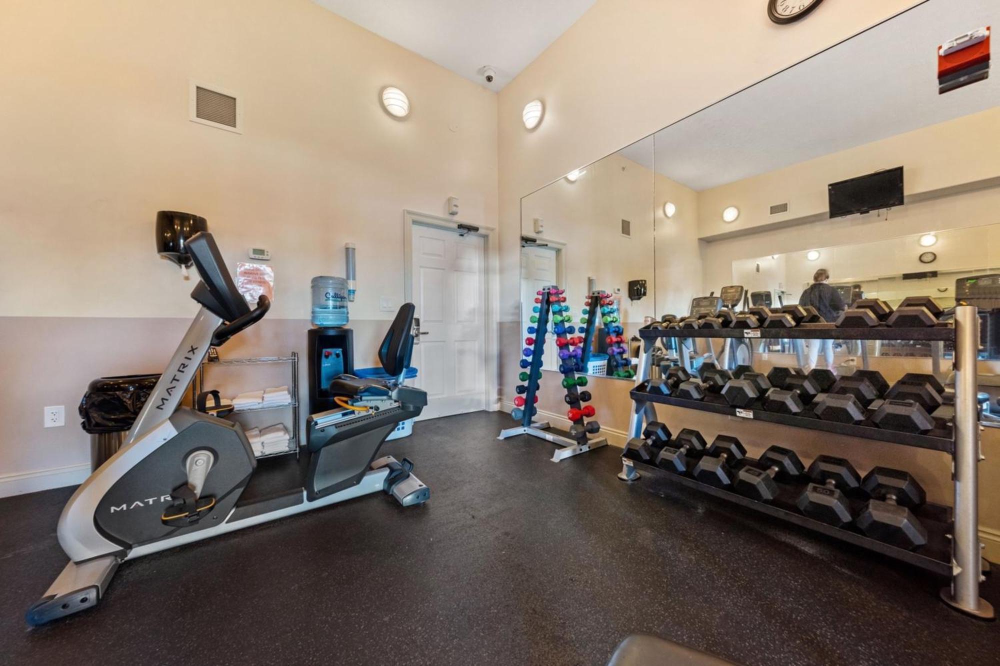 Treasure Shores-3br Beachfront Corner Unit Sleeps 8 With Stunning Gulf Views! Holiday home