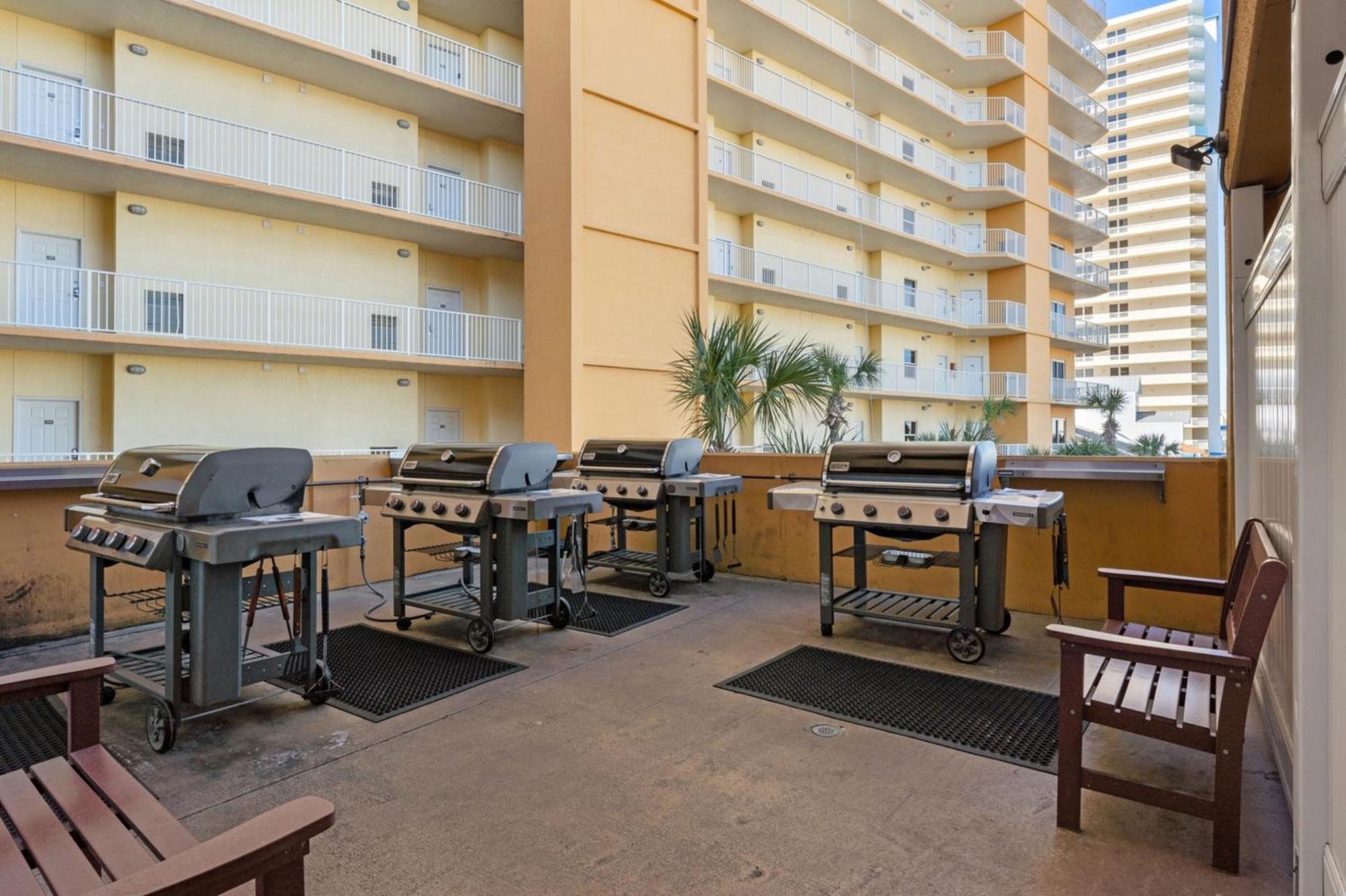 Treasure Shores-3br Beachfront Corner Unit Sleeps 8 With Stunning Gulf Views! *